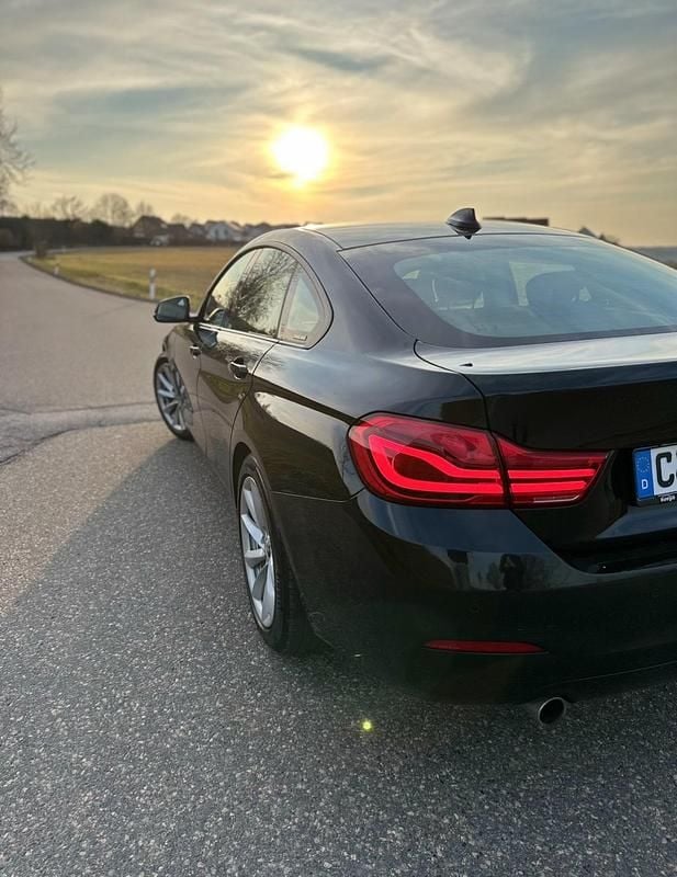 Gebraucht BMW 418 150 PS (110 kW) 2018 Schwarz Coupé