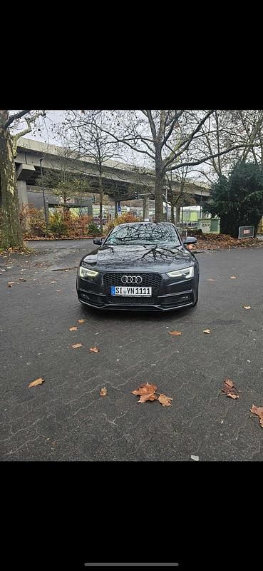 Schwarz Gebraucht 2012 Audi A4 Coupé | 13.000 € - Bild 1/4