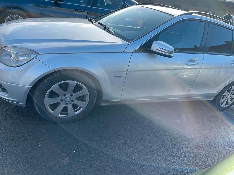Gebraucht Mercedes C200 136 PS (100 kW) 2010 Silber Kombi
