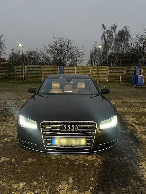 Schwarz Gebraucht 2017 Audi A8 Limousine | 19.700 € (Guter Preis) - Bild 1/4