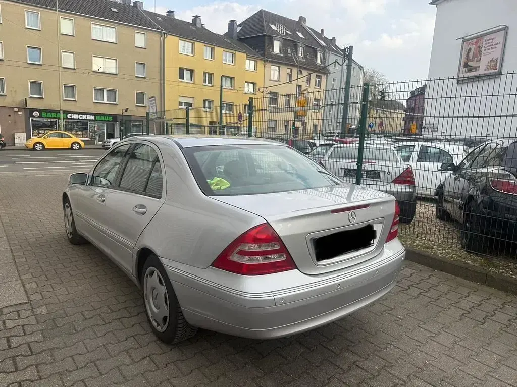 Gebraucht Mercedes C240 Elegance 170 PS (125 kW) 2000 Silber Limousine