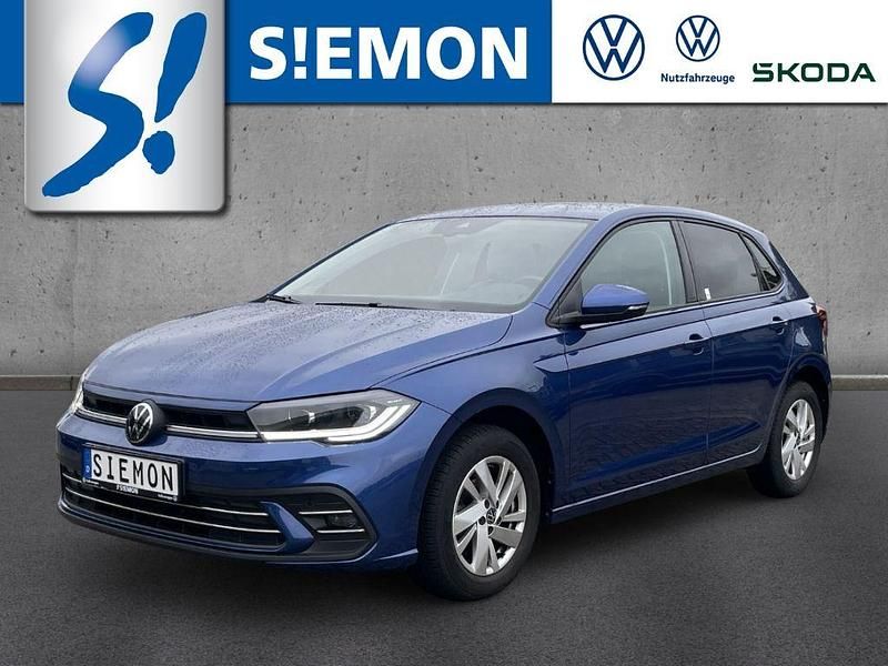 Blau Gebraucht 2024 VW Polo Style Kleinwagen | 21.430 € (Fairer Preis) - Bild 1/4