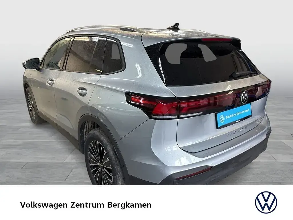 Gebraucht VW Tiguan Life 204 PS (150 kW) 2025 Silber SUV