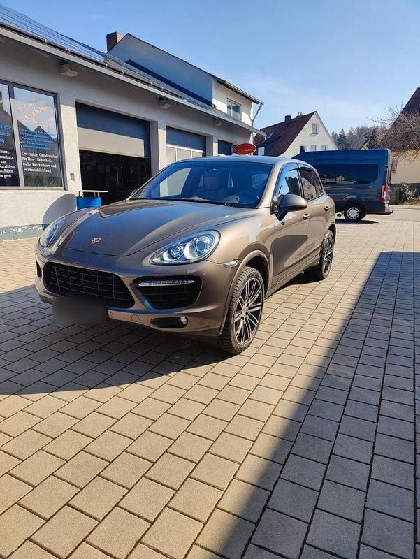 Gebraucht Porsche Cayenne Turbo 500 PS (367 kW) 2012 Braun SUV