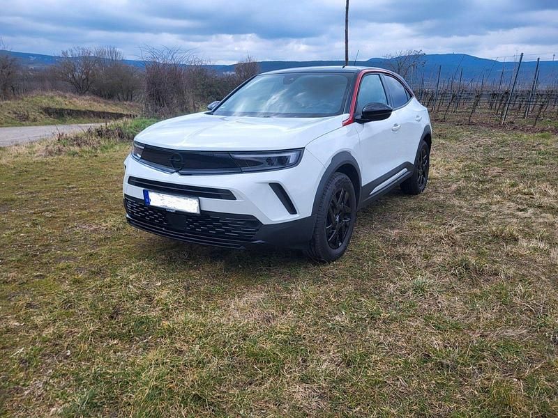 Weiß Gebraucht 2023 Opel Mokka SUV | 18.900 € (Guter Preis) - Bild 1/4