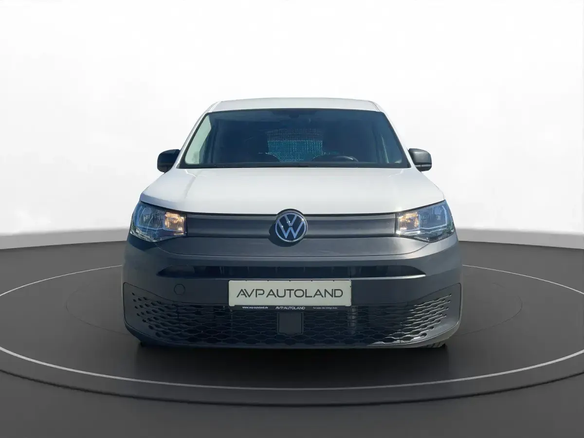 Używany VW Caddy 122 KM (89 kW) 2022 Biały Minivan