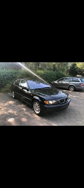 Schwarz Gebraucht 2001 BMW 320 Limousine | 1.850 € (Guter Preis) - Bild 1/4