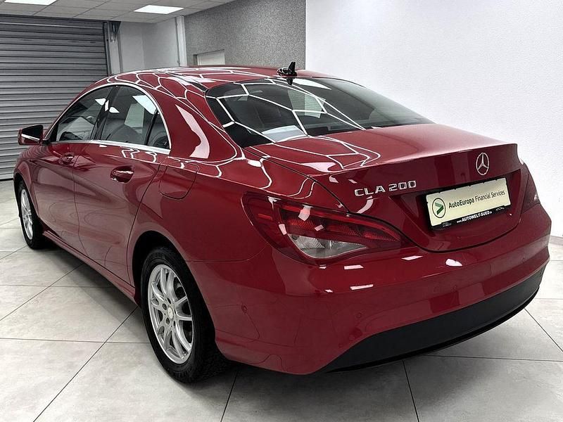 Gebraucht Mercedes CLA200 156 PS (114 kW) 2014 Jupiterrot Coupé