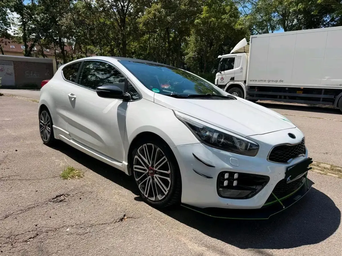 Gebraucht Kia Ceed 204 PS (150 kW) 2014 Weiß Kleinwagen