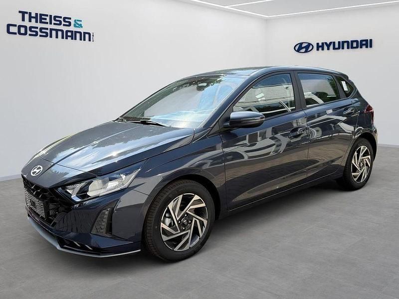 Grau Neu 2025 Hyundai i20 Trend Limousine | 22.990 € (Fairer Preis) - Bild 1/4