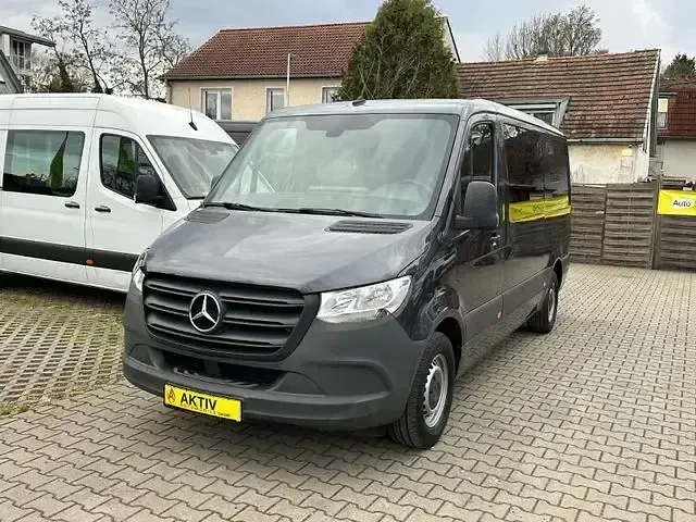 Używany Mercedes Sprinter 163 KM (119 kW) 2021 Szary Van