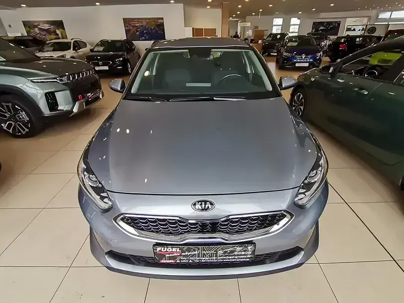 Gebraucht Kia Ceed 160 PS (117 kW) 2021 Silber Kleinwagen