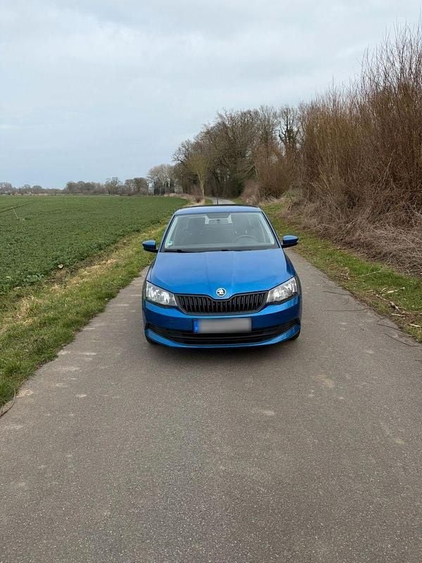 Gebraucht Skoda Fabia Cool Edition 60 PS (44 kW) 2016 Blau Kleinwagen