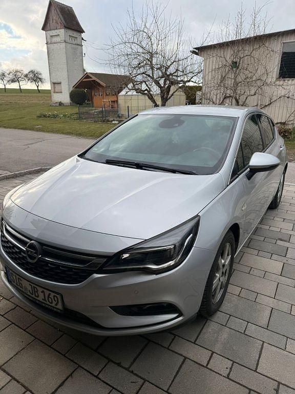 Gebraucht Opel Astra Dynamic 150 PS (110 kW) 2017 Silber Limousine