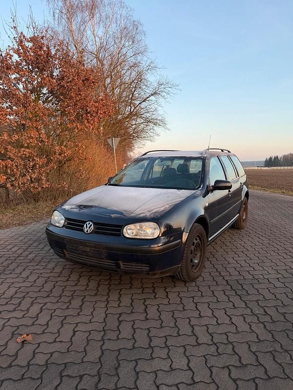 Blau Gebraucht 2001 VW Golf IV Kombi | 700 € (Superpreis) - Bild 1/3