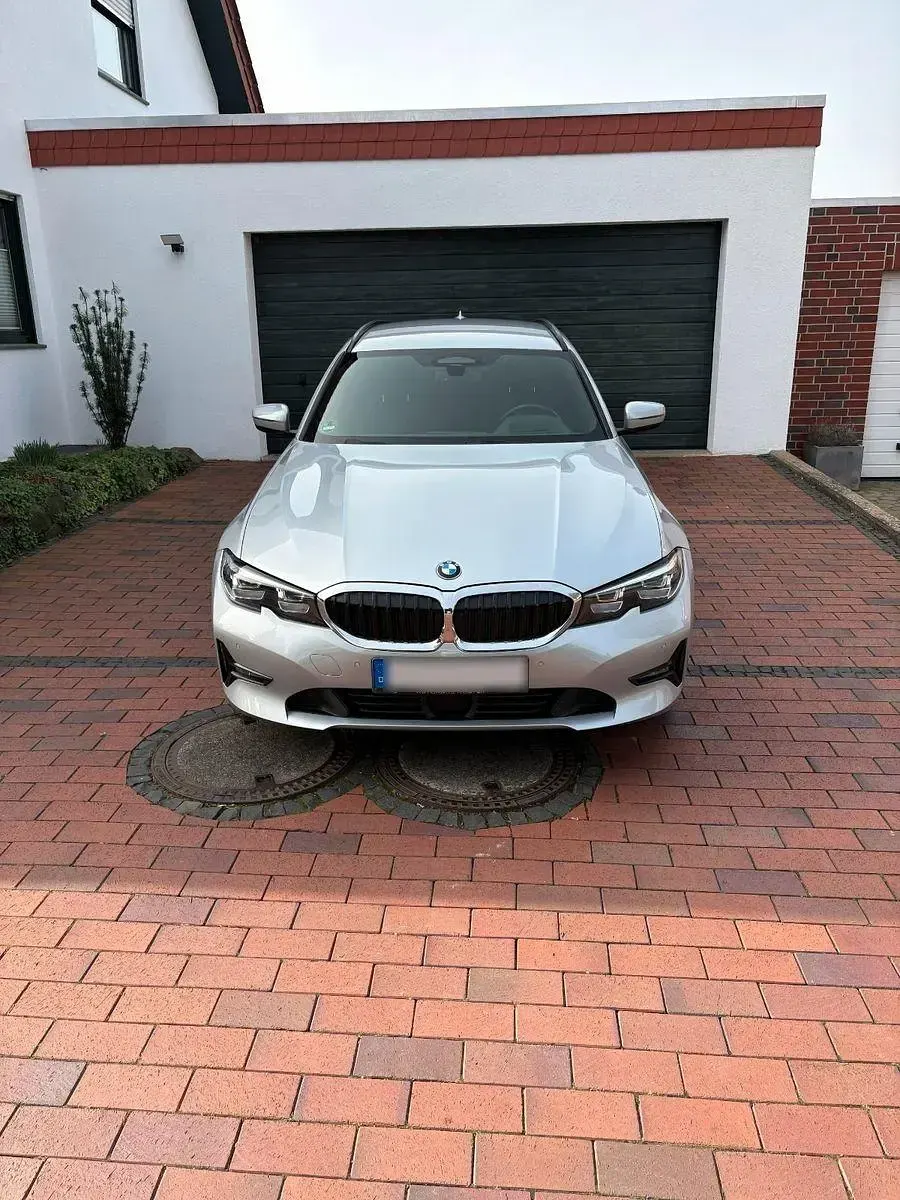 Gebraucht BMW 318 Sport Line 150 PS (110 kW) 2021 Silber Kombi