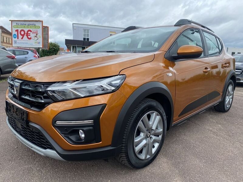 Orange Gebraucht 2021 Dacia Sandero Stepway Kleinwagen | 12.999 € (Fairer Preis) - Bild 1/4