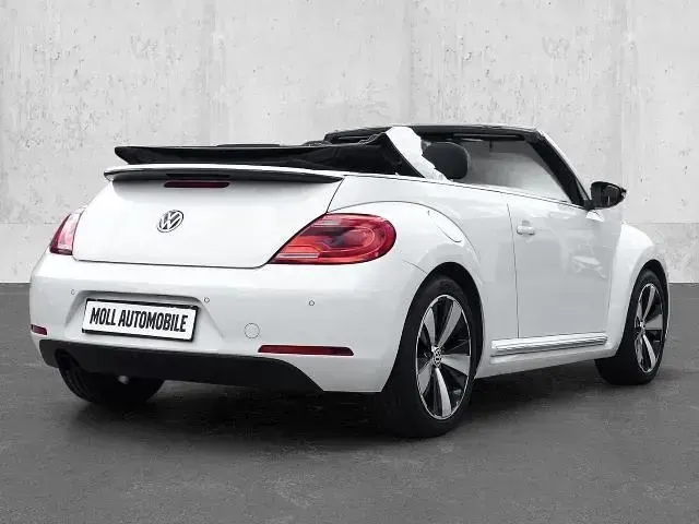 Gebraucht VW Beetle Cabriolet CLUB 105 PS (77 kW) 2015 Weiß Cabrio