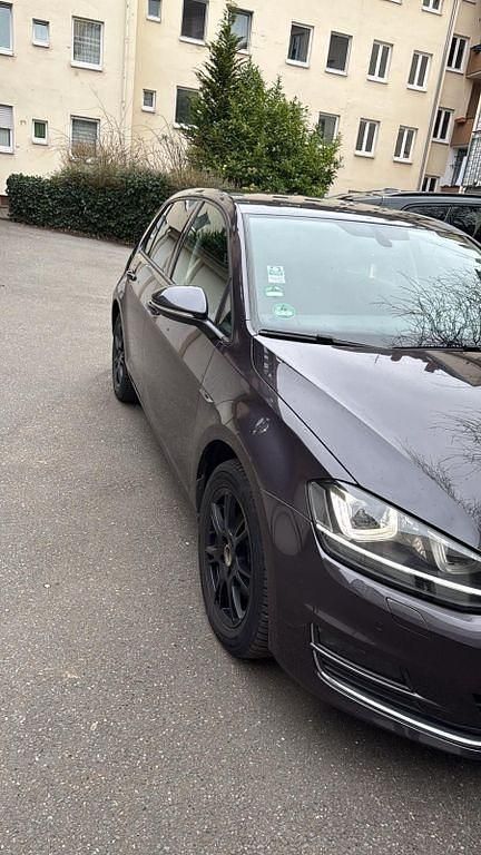 Gebraucht VW Golf VII LOUNGE 150 PS (110 kW) 2015 Braun Limousine