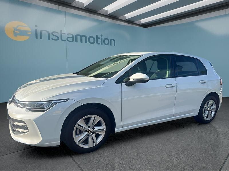 Weiß Gebraucht 2024 VW Golf VIII Kleinwagen | 24.599 € (Guter Preis) - Bild 1/4