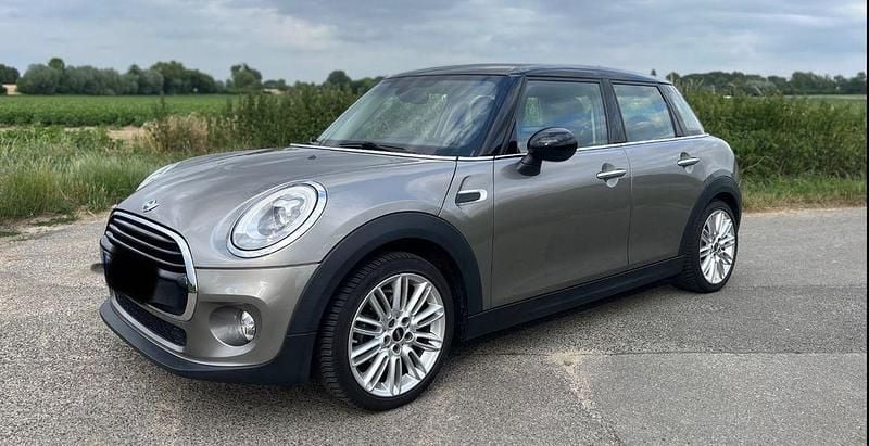 Grau Gebraucht 2016 Mini Cooper Kleinwagen | 10.900 € (Guter Preis) - Bild 1/4