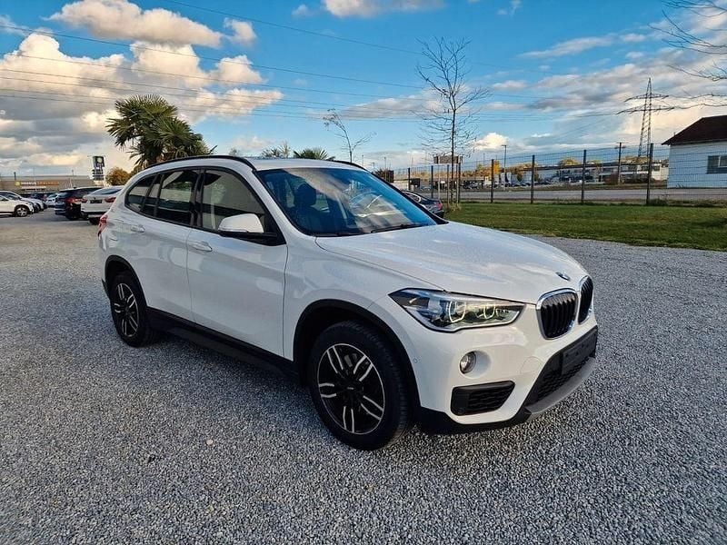Alpinweiß 3 Gebraucht 2018 BMW X1 Advantage SUV | 19.400 € (Guter Preis) - Bild 1/4