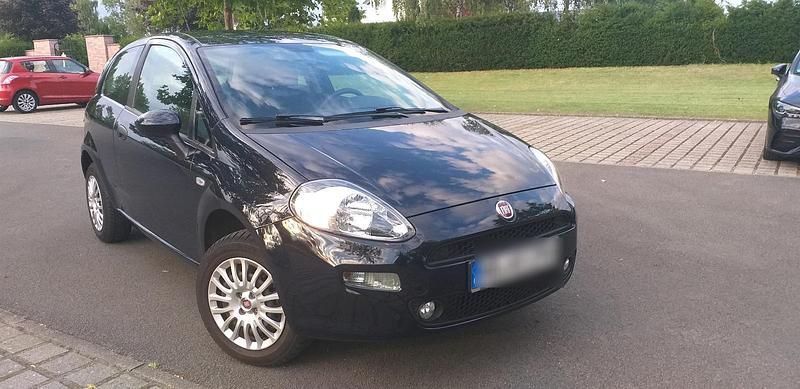 Blau Gebraucht 2014 Fiat Punto Kleinwagen | 4.450 € (Fairer Preis) - Bild 1/4