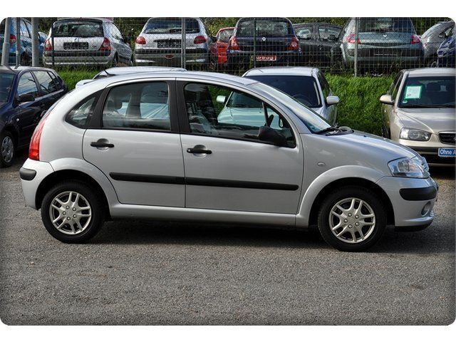 Gebraucht Citroën C3 60 PS (44 kW) 2003 Silber metallic Kleinwagen