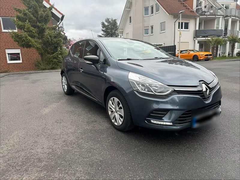 Gebraucht Renault Clio IV LIMITED 90 PS (66 kW) 2018 Grau Kleinwagen