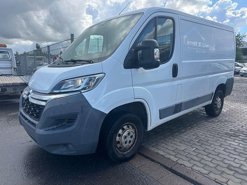 Weiß Gebraucht 2015 Citroën Jumper Start Van / Kleinbus | 5.500 € (Superpreis) - Bild 1/4