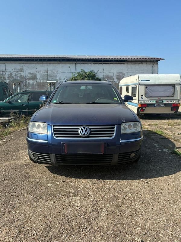 Blau Gebraucht 2004 VW Passat Exclusive Kombi | 1.100 € (Superpreis) - Bild 1/4