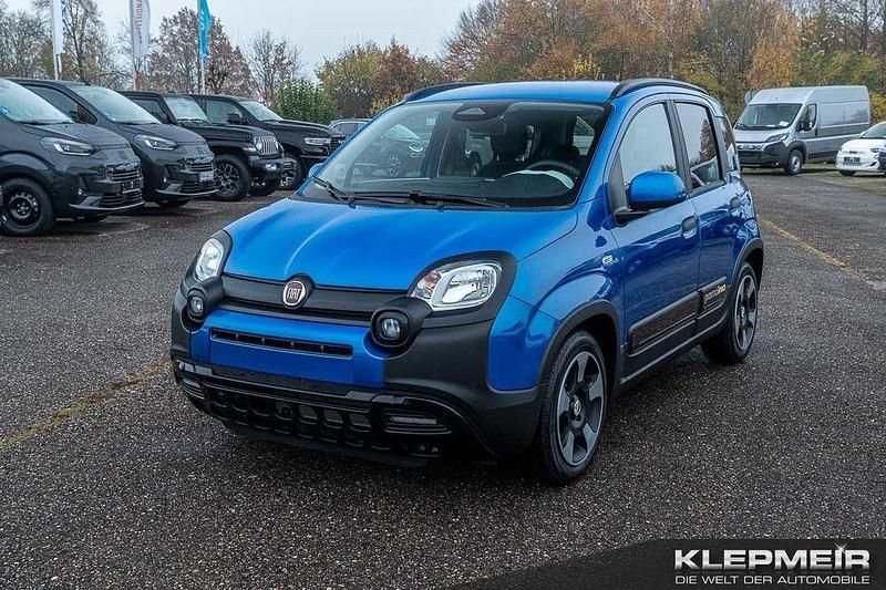 Neu Fiat Panda 69 PS (50 kW) 2025 Blau Limousine