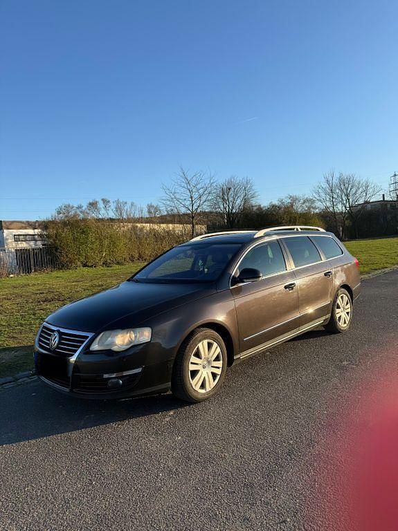 Gebraucht VW Passat Comfortline 140 PS (102 kW) 2007 Braun Limousine