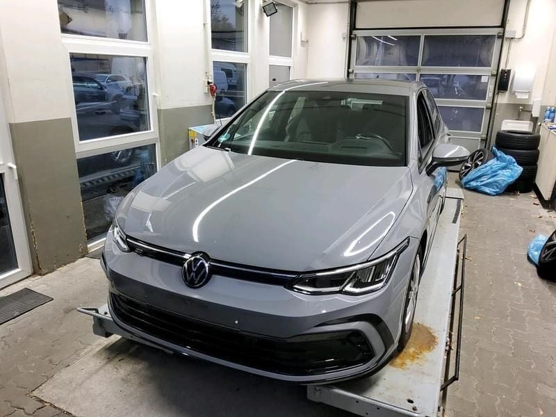 Gebraucht VW Golf VIII R-line 150 PS (110 kW) 2022 Grau Limousine