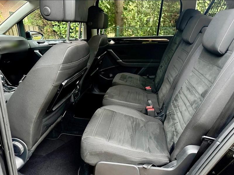 Gebraucht VW Touran Highline 150 PS (110 kW) 2015 Schwarz Van / Kleinbus