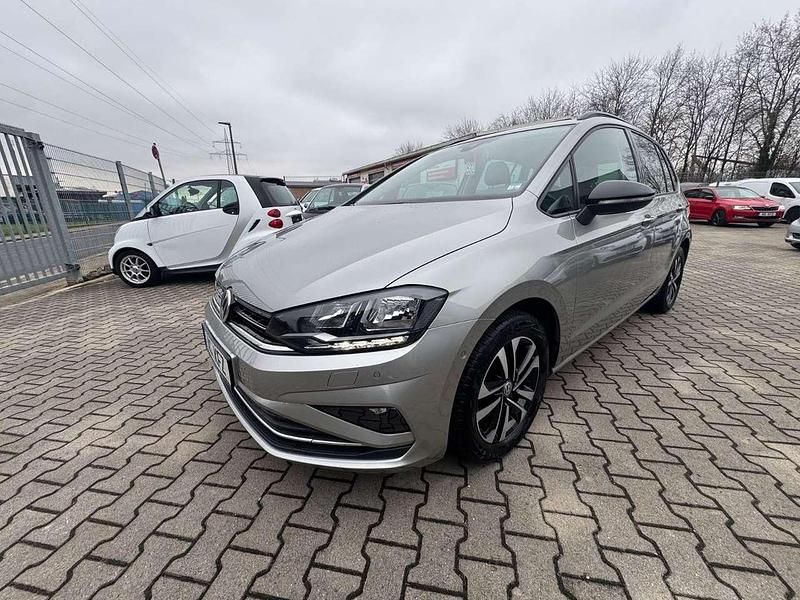 Gebraucht VW Golf VIII IQ Drive 116 PS (85 kW) 2020 Tungsten silver Limousine