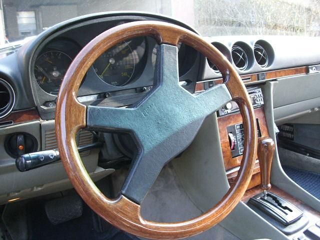 Gebraucht Mercedes SLC380 218 PS (160 kW) 1981 Silber metallic Coupé