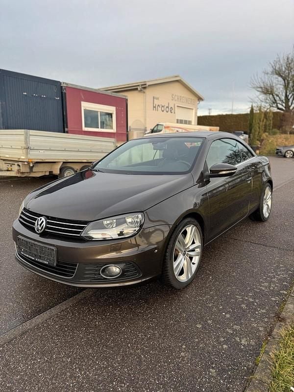 Braun Gebraucht 2012 VW Eos Cabrio | 7.290 € (Fairer Preis) - Bild 1/4
