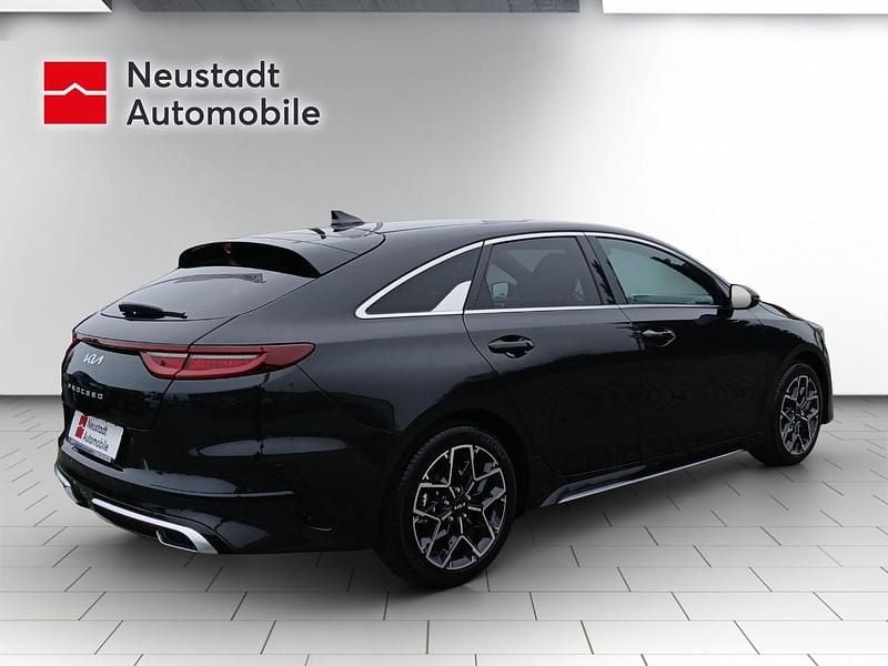 Neu Kia ProCeed GT-Line 140 PS (102 kW) 2025 Schwarz Kleinwagen