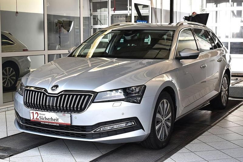 Gebraucht Skoda Superb Style 150 PS (110 kW) 2022 Silber Kombi