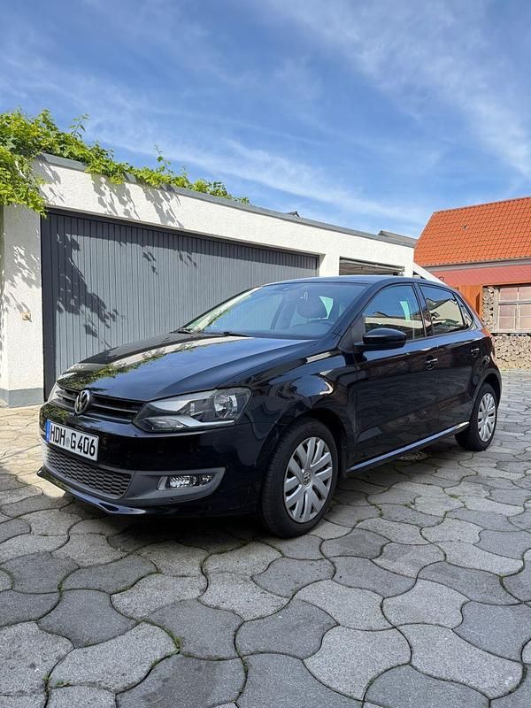 Schwarz Gebraucht 2010 VW Polo Team Kleinwagen | 3.600 € (Guter Preis) - Bild 1/4
