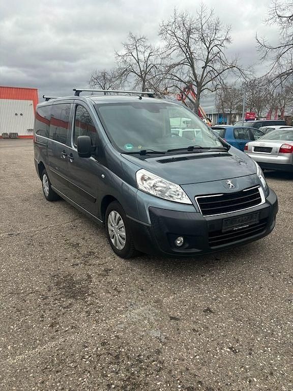 Gebraucht Peugeot TePee Access 128 PS (94 kW) 2014 Grau Van / Kleinbus