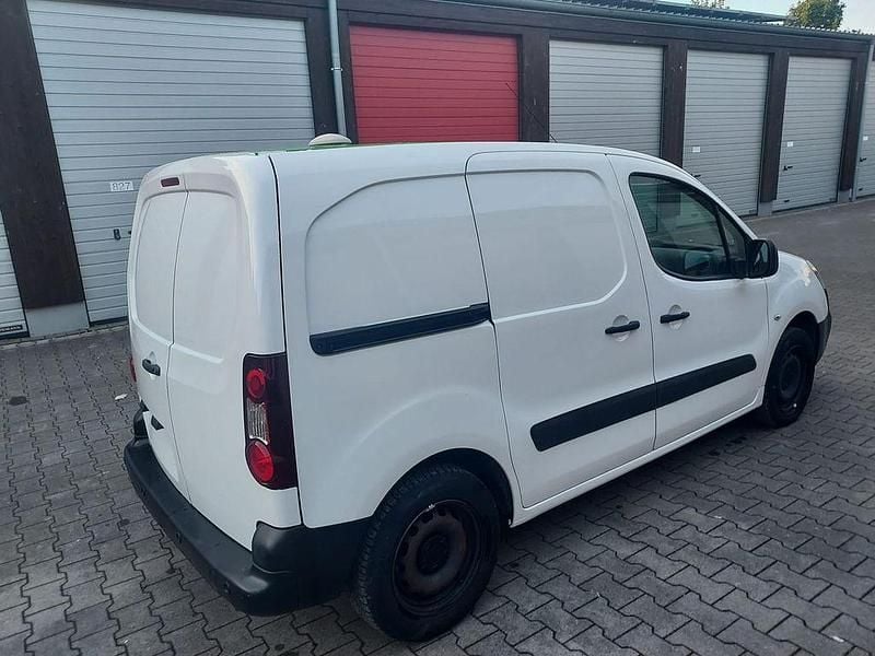 Gebraucht Citroën Berlingo 75 PS (55 kW) 2018 Lack weiss banquise lac... Van / Kleinbus