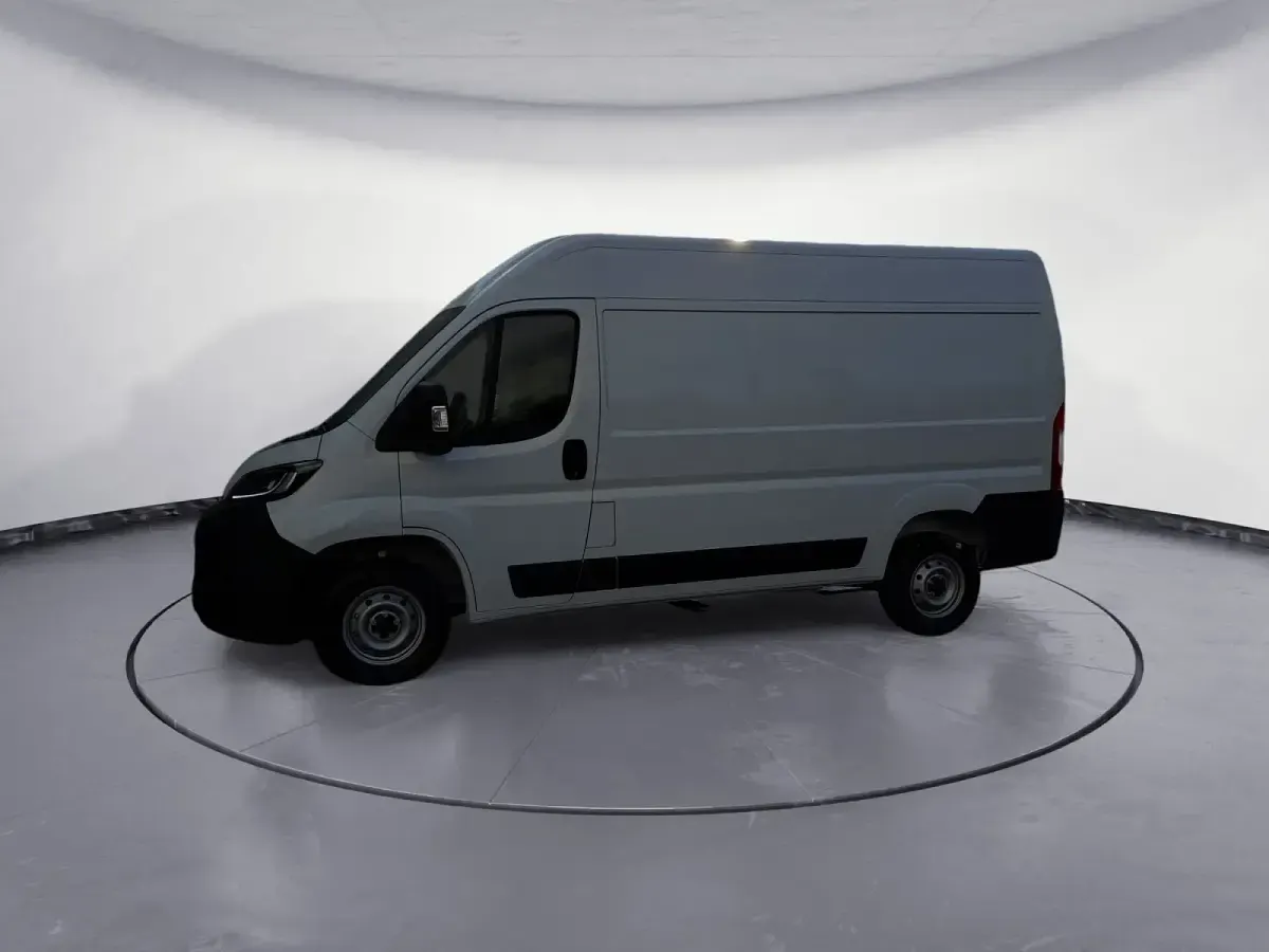 Neu Peugeot Boxer 140 PS (102 kW) 2025 Weiß Van