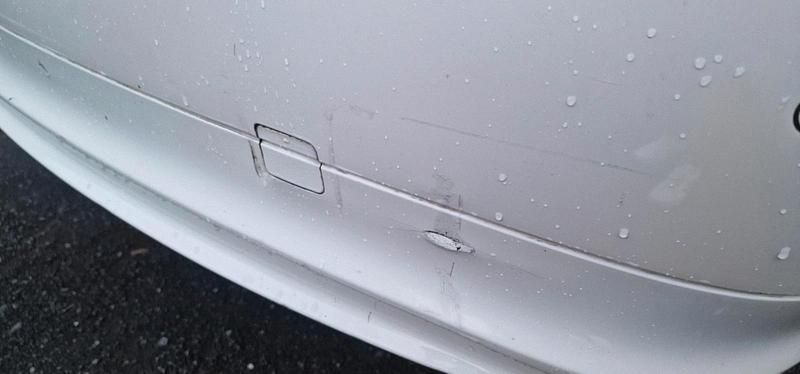 Gebraucht BMW 320 170 PS (125 kW) 2009 Weiß Limousine