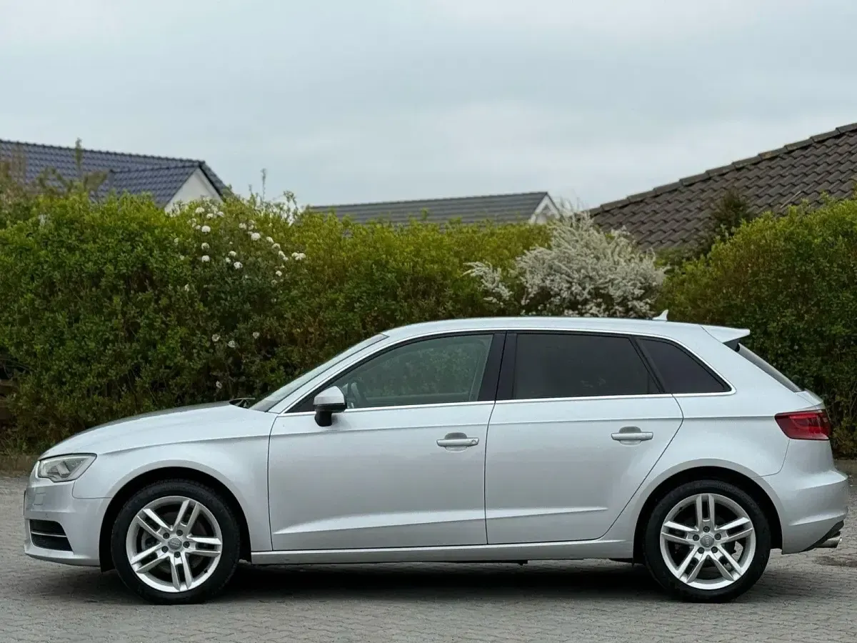 Gebraucht Audi A3 Ambiente 179 PS (131 kW) 2014 Silber Limousine