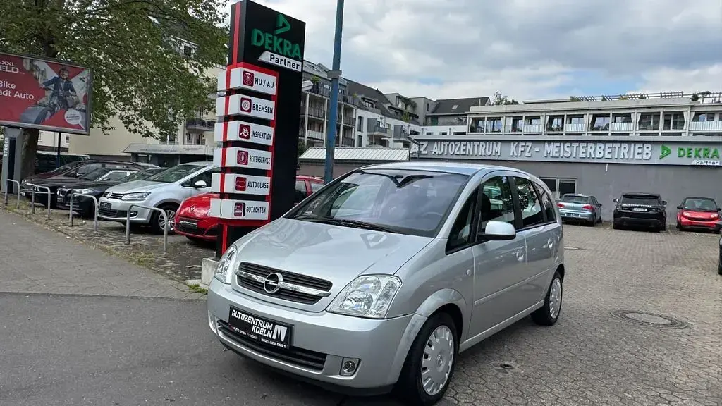 Używany Opel Meriva Cosmo 101 KM (74 kW) 2004 Srebrny Minivan
