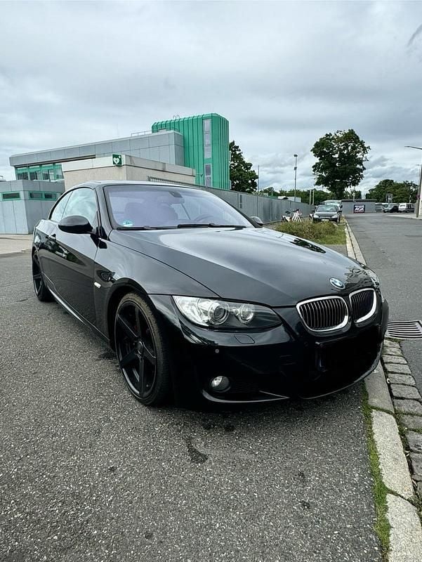 Gebraucht BMW 330 Cabriolet 231 PS (169 kW) 2007 Schwarz Cabrio