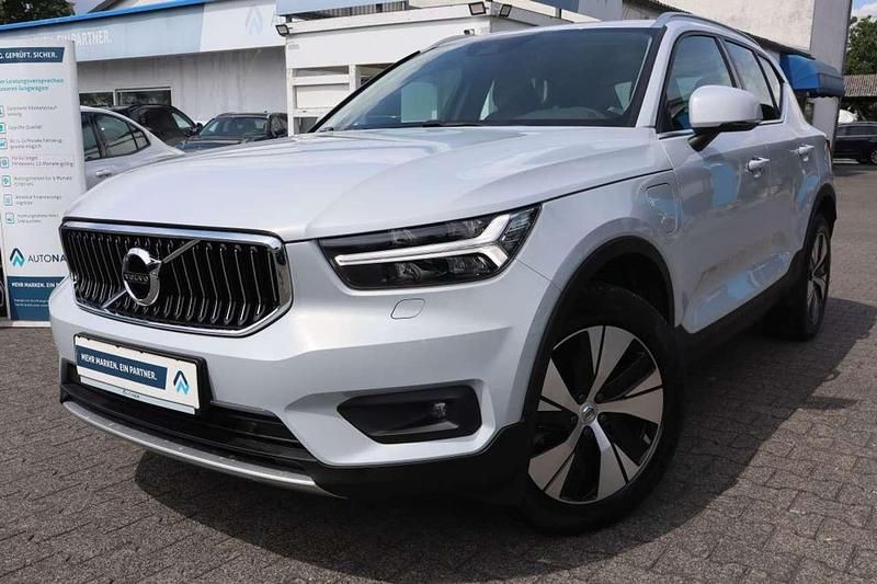 Glacier silver Gebraucht 2022 Volvo XC40 Plus SUV | 29.970 € (Fairer Preis) - Bild 1/2