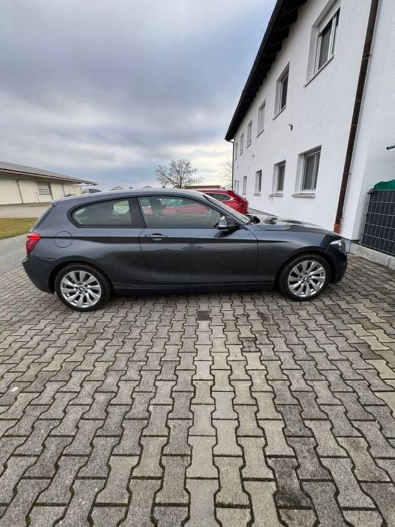 Gebraucht BMW 116 136 PS (100 kW) 2014 Grau Kleinwagen
